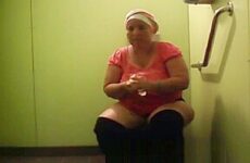 Hiddem cam toilet piss